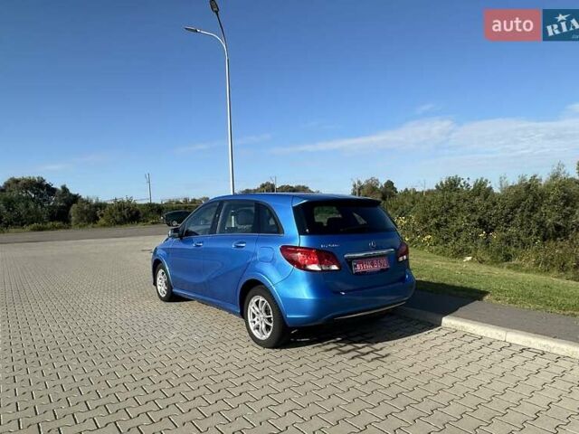Синій Мерседес Б-клас, об'ємом двигуна 0 л та пробігом 53 тис. км за 8800 $, фото 6 на Automoto.ua