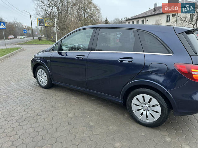 Синій Мерседес Б-клас, об'ємом двигуна 0 л та пробігом 102 тис. км за 15000 $, фото 3 на Automoto.ua