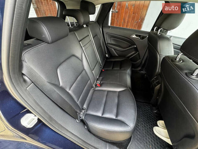 Синій Мерседес Б-клас, об'ємом двигуна 0 л та пробігом 102 тис. км за 15000 $, фото 16 на Automoto.ua