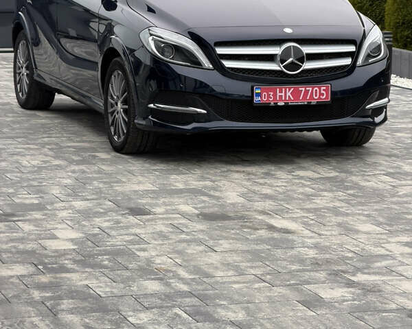 Синий Мерседес Б-класс, объемом двигателя 0 л и пробегом 61 тыс. км за 9750 $, фото 2 на Automoto.ua