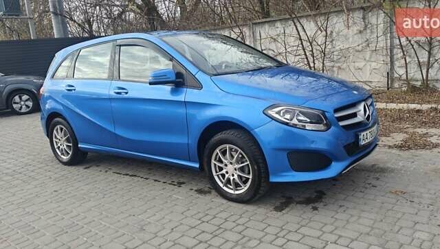 Синий Мерседес Б-класс, объемом двигателя 1.46 л и пробегом 250 тыс. км за 11500 $, фото 1 на Automoto.ua