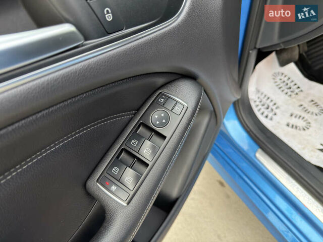 Синий Мерседес Б-класс, объемом двигателя 0 л и пробегом 122 тыс. км за 9399 $, фото 18 на Automoto.ua