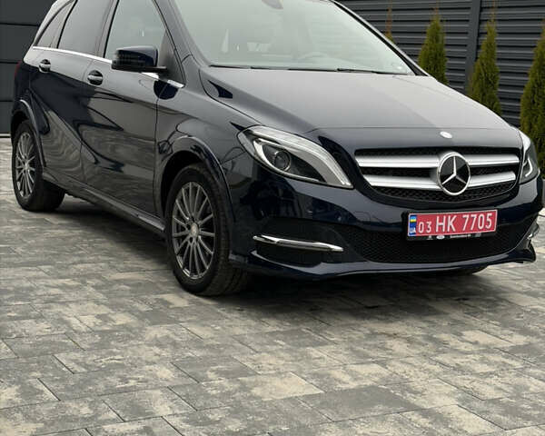 Синий Мерседес Б-класс, объемом двигателя 0 л и пробегом 61 тыс. км за 9750 $, фото 9 на Automoto.ua