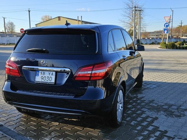 Синий Мерседес Б-класс, объемом двигателя 0 л и пробегом 56 тыс. км за 12600 $, фото 3 на Automoto.ua