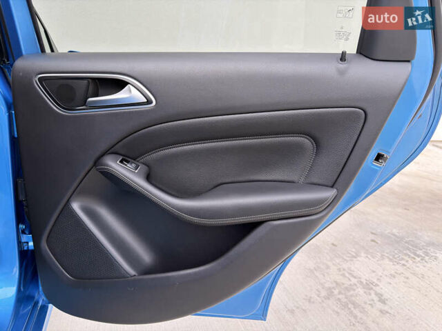 Синий Мерседес Б-класс, объемом двигателя 0 л и пробегом 122 тыс. км за 9399 $, фото 26 на Automoto.ua