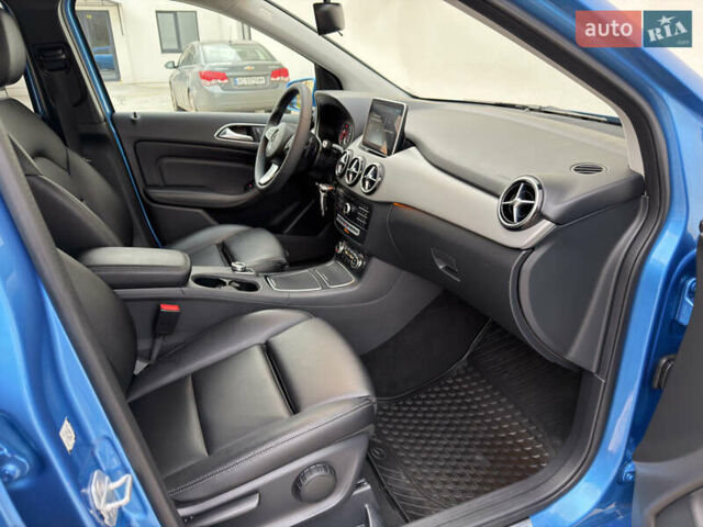 Синий Мерседес Б-класс, объемом двигателя 0 л и пробегом 122 тыс. км за 9399 $, фото 27 на Automoto.ua