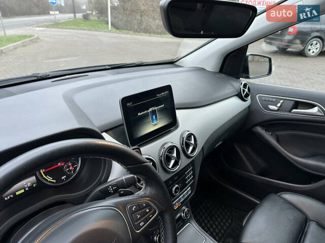 Синій Мерседес Б-клас, об'ємом двигуна 0 л та пробігом 102 тис. км за 15000 $, фото 10 на Automoto.ua