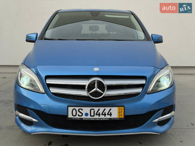 Синий Мерседес Б-класс, объемом двигателя 0 л и пробегом 122 тыс. км за 9399 $, фото 2 на Automoto.ua