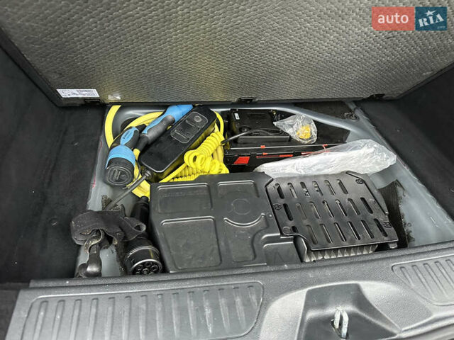 Синій Мерседес Б-клас, об'ємом двигуна 0 л та пробігом 78 тис. км за 10750 $, фото 87 на Automoto.ua