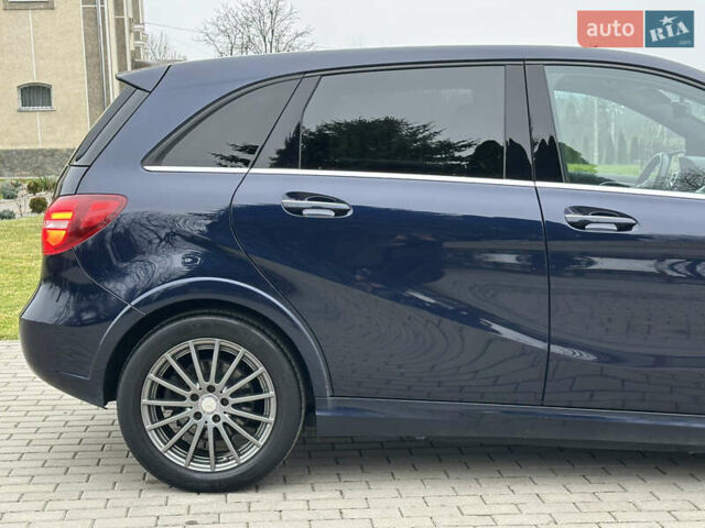 Синій Мерседес Б-клас, об'ємом двигуна 0 л та пробігом 78 тис. км за 10750 $, фото 48 на Automoto.ua