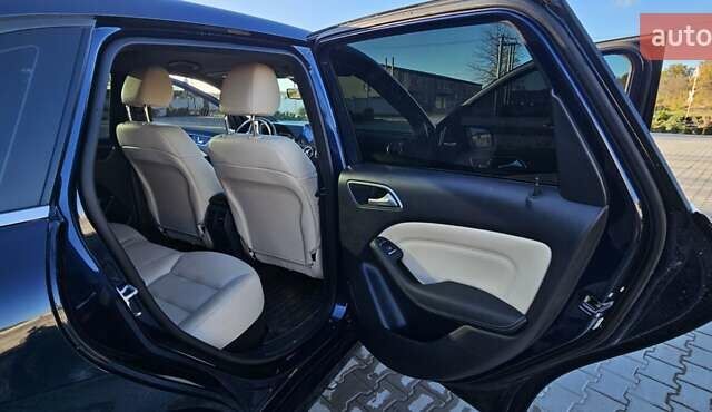 Синий Мерседес Б-класс, объемом двигателя 0 л и пробегом 56 тыс. км за 10200 $, фото 19 на Automoto.ua