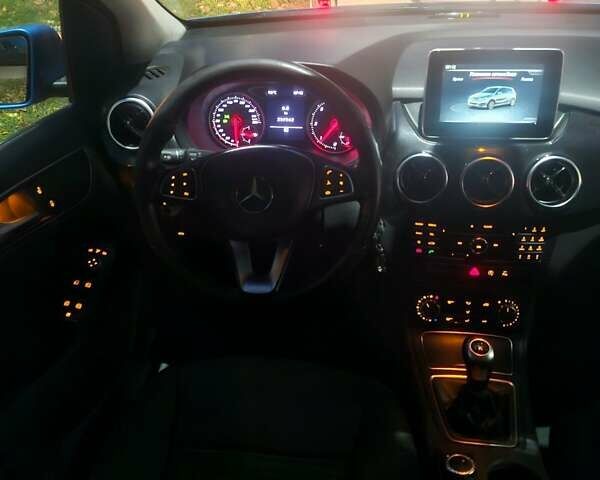 Синий Мерседес Б-класс, объемом двигателя 1.46 л и пробегом 250 тыс. км за 11500 $, фото 14 на Automoto.ua