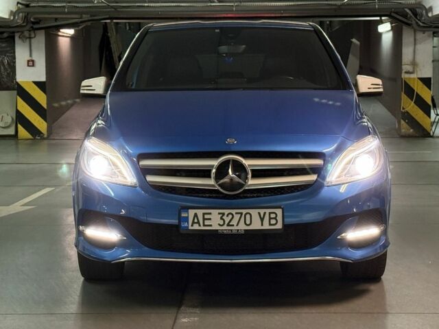 Синий Мерседес Б-класс, объемом двигателя 0 л и пробегом 125 тыс. км за 11500 $, фото 5 на Automoto.ua