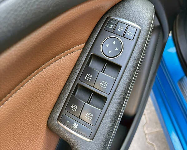 Синий Мерседес Б-класс, объемом двигателя 0 л и пробегом 92 тыс. км за 10999 $, фото 9 на Automoto.ua