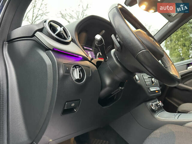 Синій Мерседес Б-клас, об'ємом двигуна 0 л та пробігом 78 тис. км за 10750 $, фото 56 на Automoto.ua