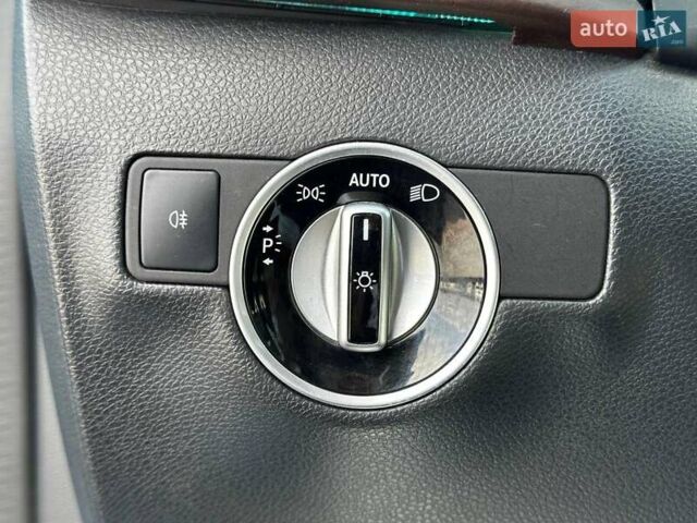 Синій Мерседес Б-клас, об'ємом двигуна 0 л та пробігом 72 тис. км за 10800 $, фото 24 на Automoto.ua