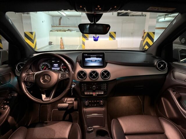 Синий Мерседес Б-класс, объемом двигателя 0 л и пробегом 125 тыс. км за 11500 $, фото 6 на Automoto.ua