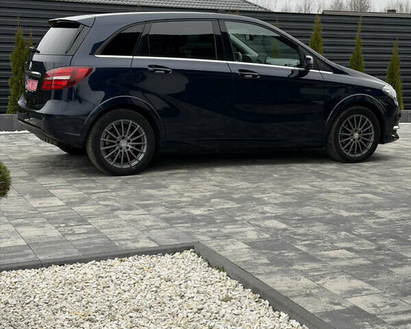 Синий Мерседес Б-класс, объемом двигателя 0 л и пробегом 61 тыс. км за 9750 $, фото 8 на Automoto.ua