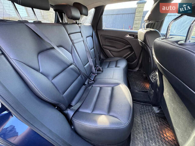 Синій Мерседес Б-клас, об'ємом двигуна 0 л та пробігом 102 тис. км за 15000 $, фото 15 на Automoto.ua