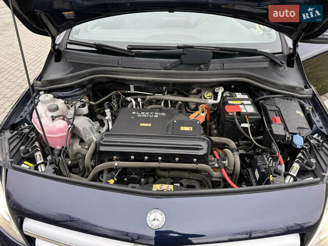 Синій Мерседес Б-клас, об'ємом двигуна 0 л та пробігом 78 тис. км за 10750 $, фото 89 на Automoto.ua