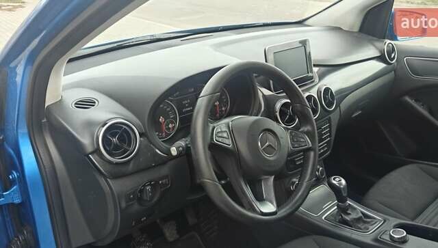 Синий Мерседес Б-класс, объемом двигателя 1.46 л и пробегом 250 тыс. км за 11500 $, фото 12 на Automoto.ua