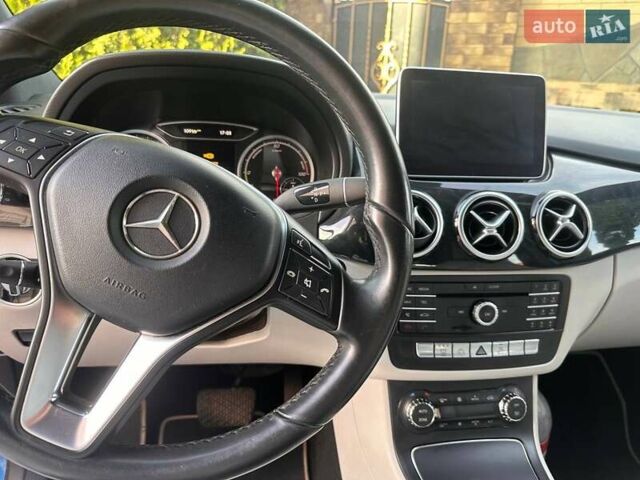 Синій Мерседес Б-клас, об'ємом двигуна 0 л та пробігом 95 тис. км за 14000 $, фото 7 на Automoto.ua