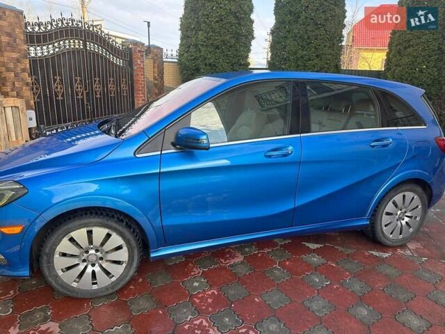 Синій Мерседес Б-клас, об'ємом двигуна 0 л та пробігом 95 тис. км за 14000 $, фото 2 на Automoto.ua