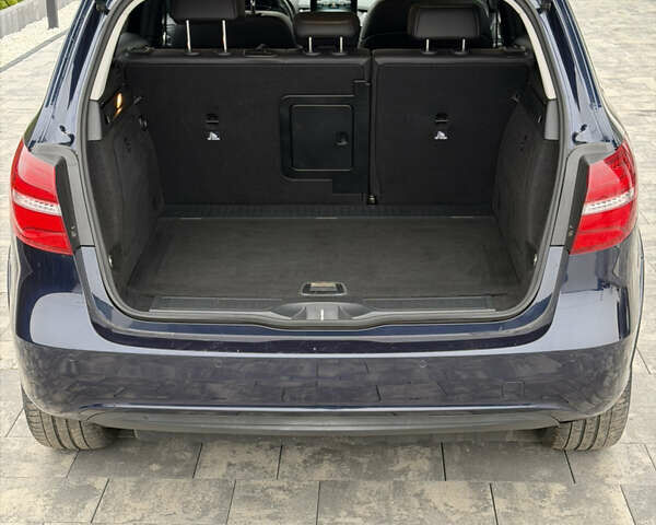 Синий Мерседес Б-класс, объемом двигателя 0 л и пробегом 61 тыс. км за 9750 $, фото 15 на Automoto.ua