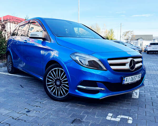 Синий Мерседес Б-класс, объемом двигателя 0 л и пробегом 92 тыс. км за 10999 $, фото 7 на Automoto.ua