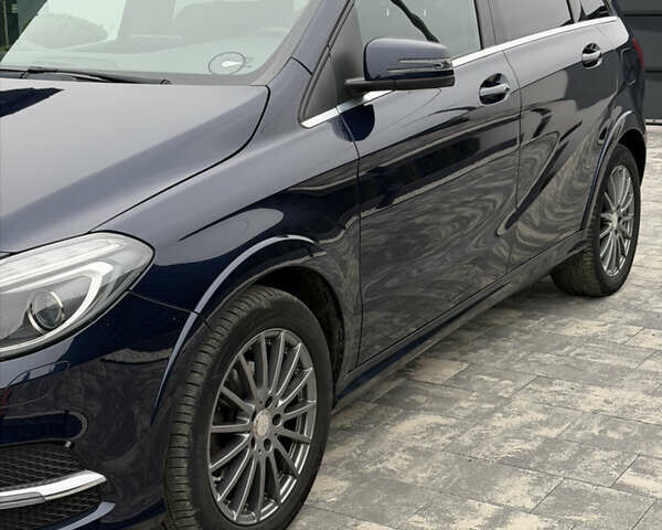 Синий Мерседес Б-класс, объемом двигателя 0 л и пробегом 61 тыс. км за 9750 $, фото 3 на Automoto.ua