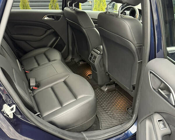 Синий Мерседес Б-класс, объемом двигателя 0 л и пробегом 61 тыс. км за 9750 $, фото 12 на Automoto.ua