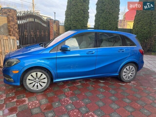 Синий Мерседес Б-класс, объемом двигателя 0 л и пробегом 95 тыс. км за 14000 $, фото 1 на Automoto.ua