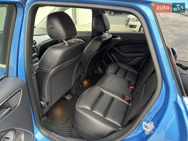 Синий Мерседес Б-класс, объемом двигателя 0 л и пробегом 122 тыс. км за 9399 $, фото 21 на Automoto.ua