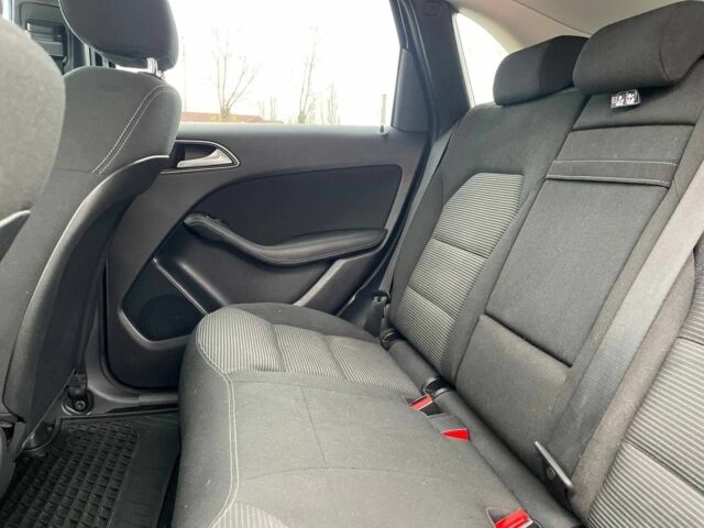 Синій Мерседес Б-клас, об'ємом двигуна 0 л та пробігом 100 тис. км за 11900 $, фото 20 на Automoto.ua