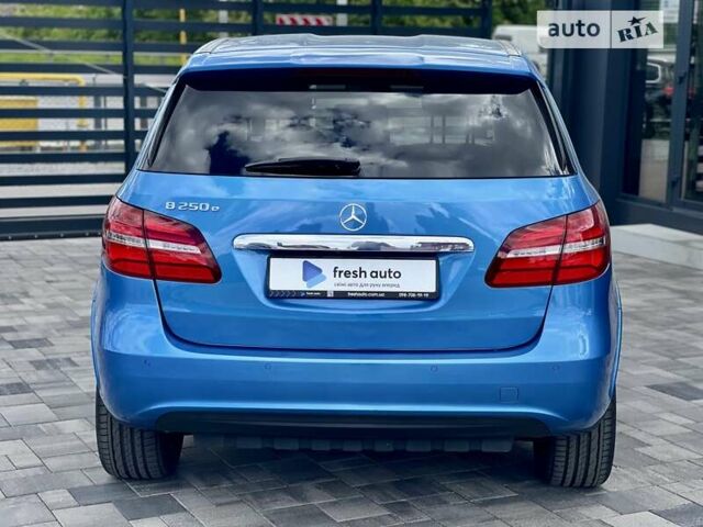 Синій Мерседес Б-клас, об'ємом двигуна 0 л та пробігом 104 тис. км за 10500 $, фото 8 на Automoto.ua