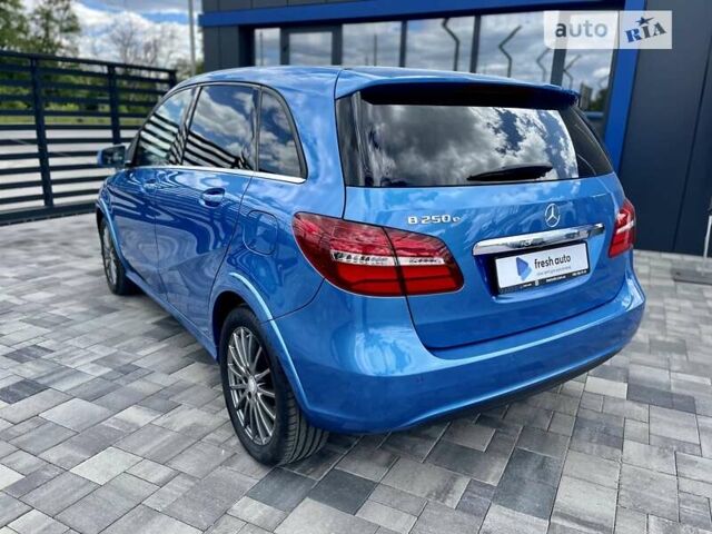 Синій Мерседес Б-клас, об'ємом двигуна 0 л та пробігом 104 тис. км за 10500 $, фото 7 на Automoto.ua