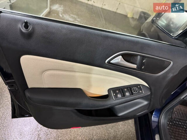 Синий Мерседес Б-класс, объемом двигателя 0 л и пробегом 111 тыс. км за 10800 $, фото 8 на Automoto.ua