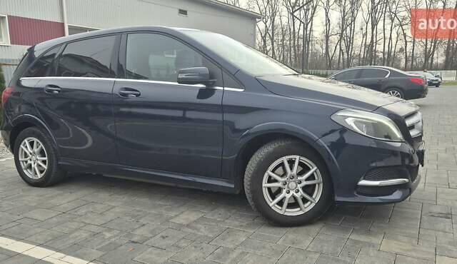 Синий Мерседес Б-класс, объемом двигателя 0 л и пробегом 84 тыс. км за 11900 $, фото 1 на Automoto.ua