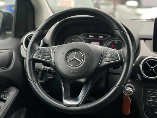 Синій Мерседес Б-клас, об'ємом двигуна 0 л та пробігом 100 тис. км за 11900 $, фото 15 на Automoto.ua