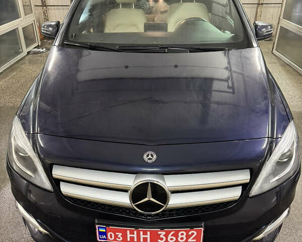Синий Мерседес Б-класс, объемом двигателя 0 л и пробегом 111 тыс. км за 10800 $, фото 1 на Automoto.ua