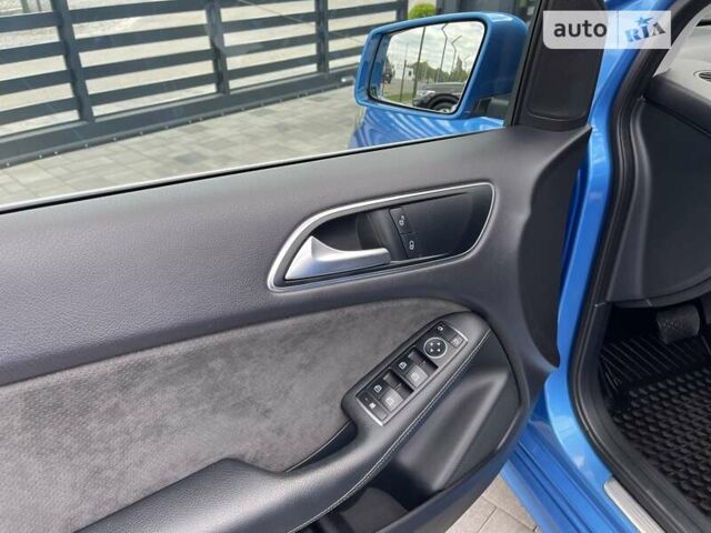 Синій Мерседес Б-клас, об'ємом двигуна 0 л та пробігом 104 тис. км за 10500 $, фото 12 на Automoto.ua
