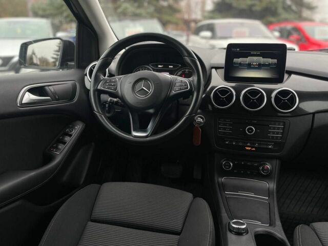 Синій Мерседес Б-клас, об'ємом двигуна 0 л та пробігом 100 тис. км за 11900 $, фото 16 на Automoto.ua