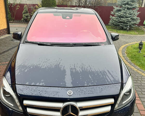 Синий Мерседес Б-класс, объемом двигателя 0 л и пробегом 143 тыс. км за 10200 $, фото 2 на Automoto.ua