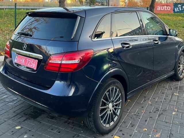 Синій Мерседес Б-клас, об'ємом двигуна 0 л та пробігом 63 тис. км за 11000 $, фото 1 на Automoto.ua