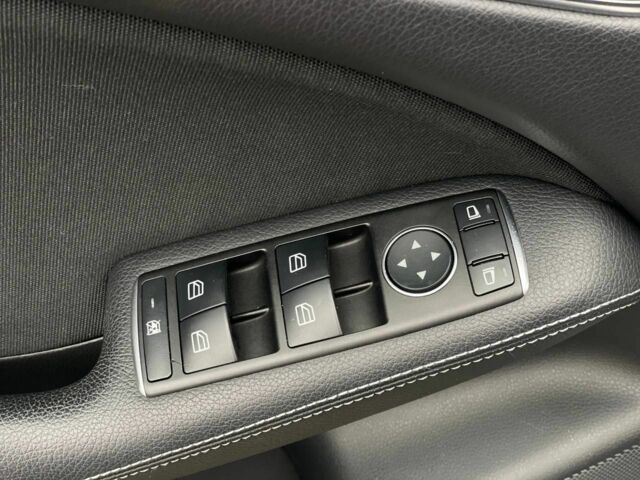 Синій Мерседес Б-клас, об'ємом двигуна 0 л та пробігом 100 тис. км за 11900 $, фото 8 на Automoto.ua