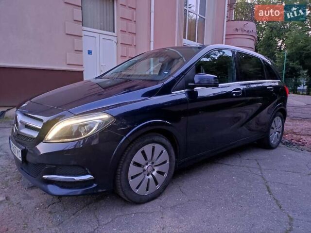 Синий Мерседес Б-класс, объемом двигателя 0 л и пробегом 120 тыс. км за 13300 $, фото 10 на Automoto.ua