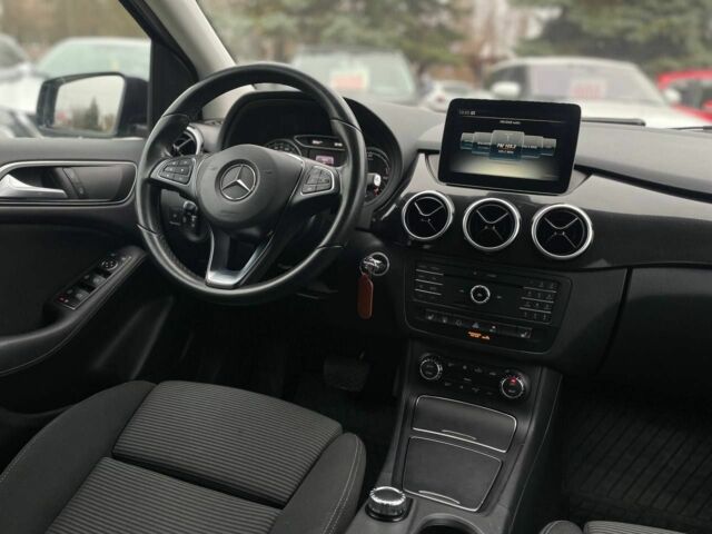 Синій Мерседес Б-клас, об'ємом двигуна 0 л та пробігом 100 тис. км за 11900 $, фото 14 на Automoto.ua