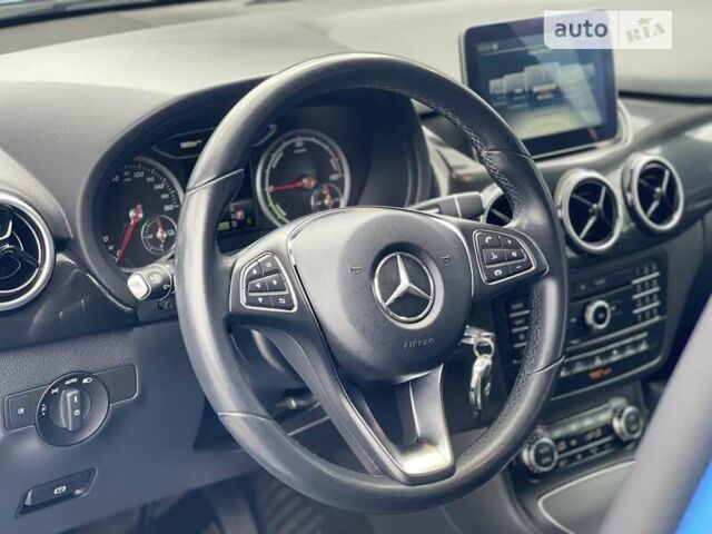 Синій Мерседес Б-клас, об'ємом двигуна 0 л та пробігом 104 тис. км за 10500 $, фото 14 на Automoto.ua