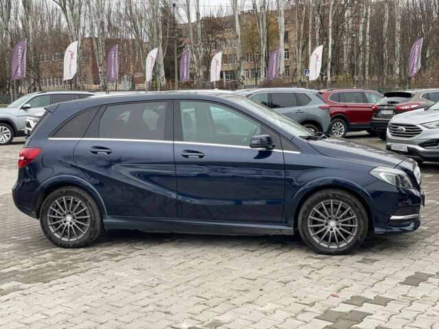 Синій Мерседес Б-клас, об'ємом двигуна 0 л та пробігом 100 тис. км за 11900 $, фото 7 на Automoto.ua