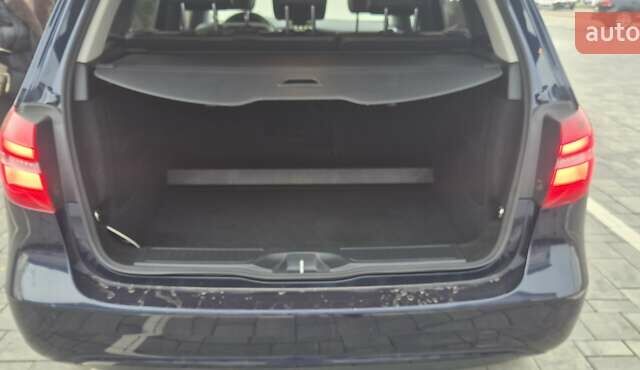 Синий Мерседес Б-класс, объемом двигателя 0 л и пробегом 84 тыс. км за 11900 $, фото 10 на Automoto.ua